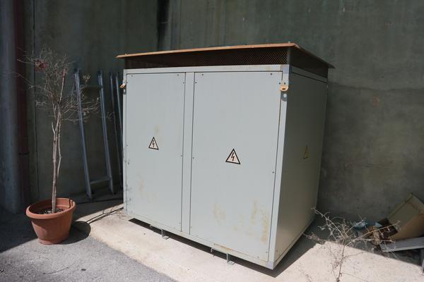 8#42590 Magazzino di prodotti finiti di ferramenta e materiale elettrico in vendita - foto 40