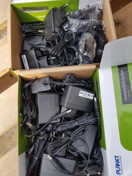 8#4264 Altoparlanti e alimentatori nuovi in vendita - foto 6