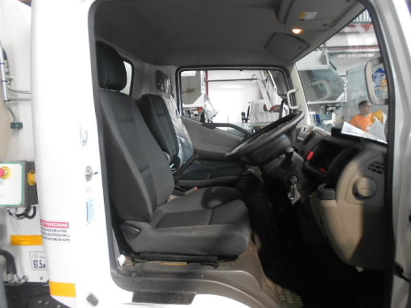 2#4265 Nissan NT 400 con attrezzatura Giolito Easy Side in vendita - foto 8