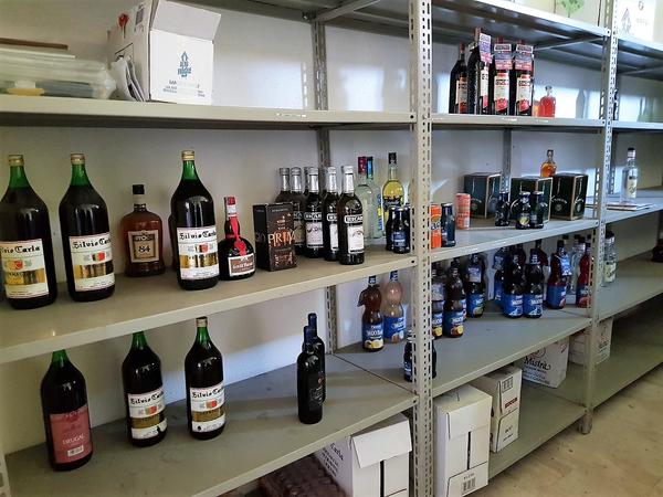 3#4266 Attrezzatura da bar e bottiglie di liquori in vendita - foto 40