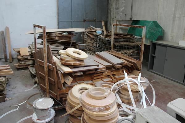 1#4288 Tavolame di legno e pannelli in truciolato in vendita - foto 6