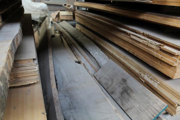1#4288 Tavolame di legno e pannelli in truciolato in vendita - foto 9