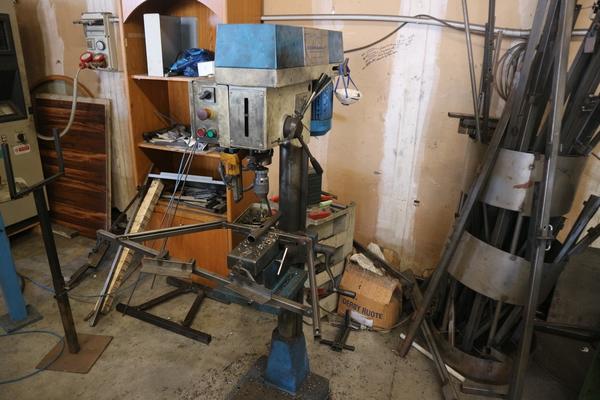 3#4305 Trapano a colonna New Drill e smussatrice Omca in vendita - foto 9