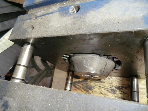 1#4306 Linea di stampi per la produzione di tavolini ribaltabili quadrati e rotondi in vendita - foto 24