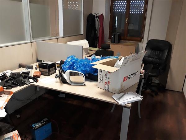 1#4308 Arredo ufficio ed attrezzature elettroniche in vendita - foto 44