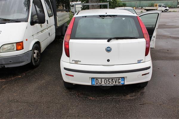 7#4313 Autovettura Fiat Punto in vendita - foto 2