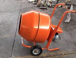 Lot of No 5 new professional electric concrete mixers - Lote 30 (Subasta 4315)