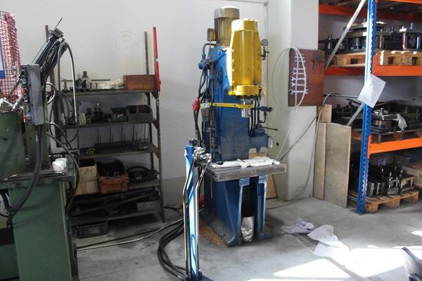 15#4318 Pressa idraulica Galfer e utensileria in vendita - foto 1