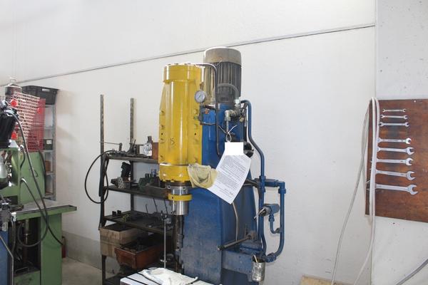 15#4318 Pressa idraulica Galfer e utensileria in vendita - foto 9