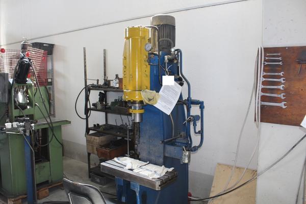 15#4318 Pressa idraulica Galfer e utensileria in vendita - foto 10