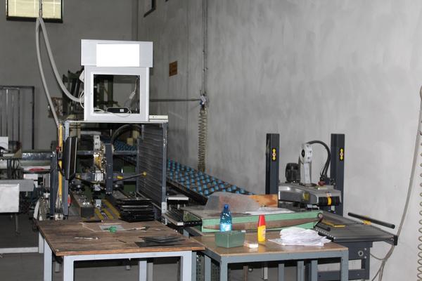 42#4318 Macchina per confezionamento OMF SKF e nastratrici Siat in vendita - foto 18
