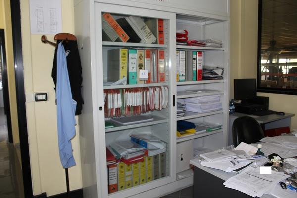 45#4318 Attrezzatura e arredi da ufficio in vendita - foto 3