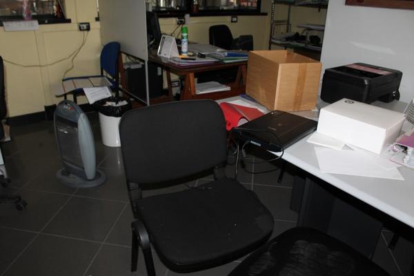 45#4318 Attrezzatura e arredi da ufficio in vendita - foto 36