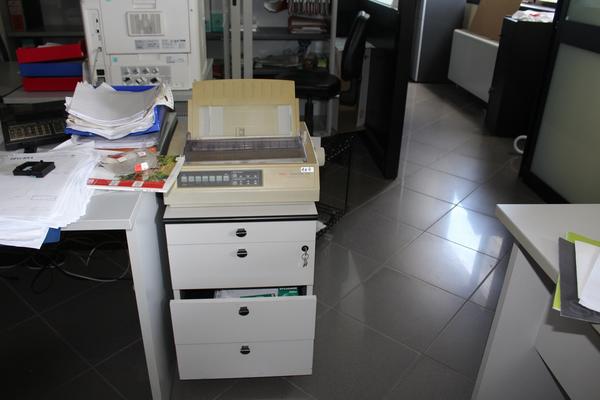 47#4318 Attrezzatura e arredi da ufficio in vendita - foto 18