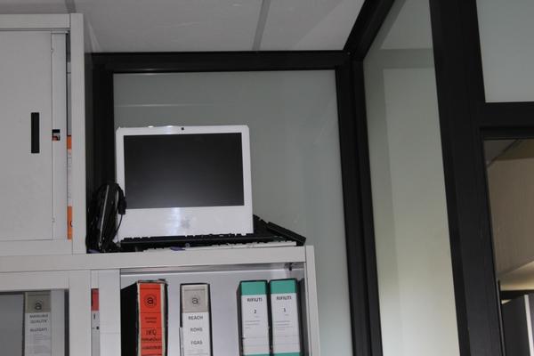 47#4318 Attrezzatura e arredi da ufficio in vendita - foto 33