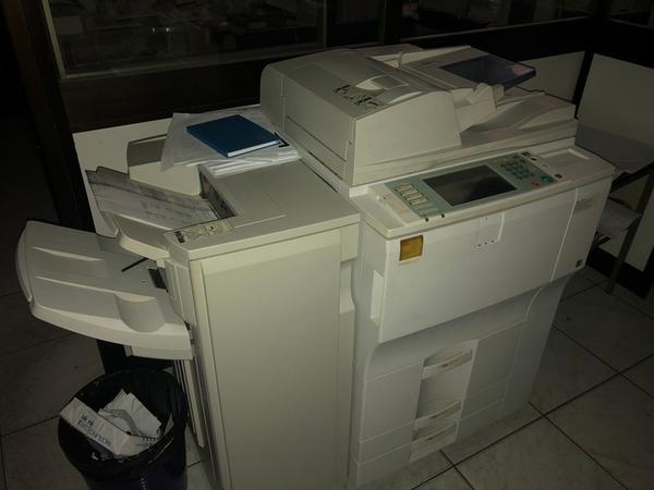 4#4320 Fotocopiatrice Konica e distruggi documenti Nixdorf in vendita - foto 1