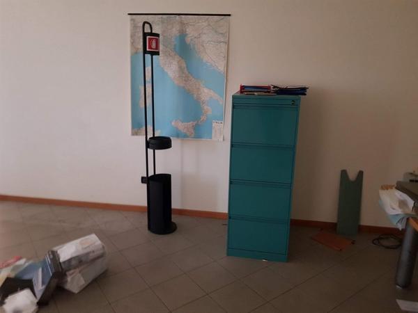 13#4325 Arredi ed attrezzature da ufficio in vendita - foto 5
