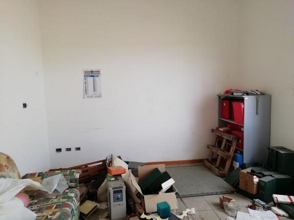 13#4325 Arredi ed attrezzature da ufficio in vendita - foto 27