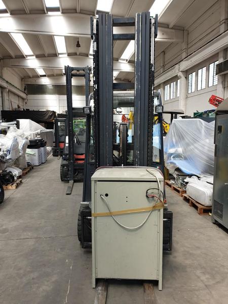 1#4329 CARRELLO ELEVATORE OM MOD.XE 30 in vendita - foto 6
