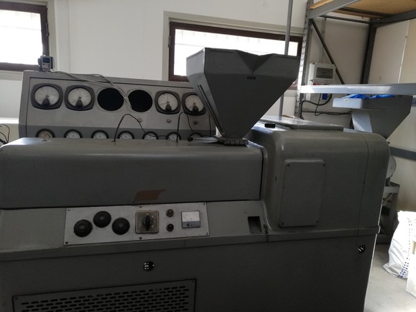 Estrusori plastica in vendita