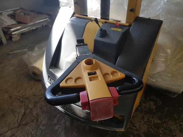 18#4347 Transpallet Powerlift e Pramac Lifter in vendita - foto 2