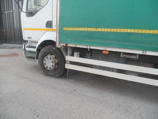 14#43560 Autocarro Renault in vendita - foto 2