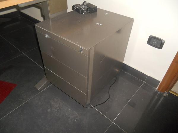 18#43560 Arredamento ufficio e attrezzatura informatica in vendita - foto 31