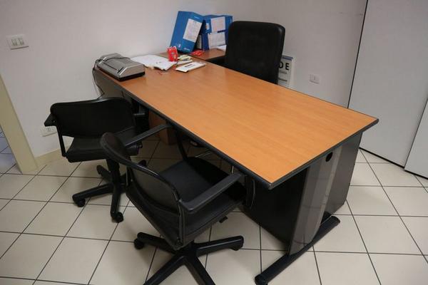 10#4363 Arredo e attrezzature ufficio in vendita - foto 38
