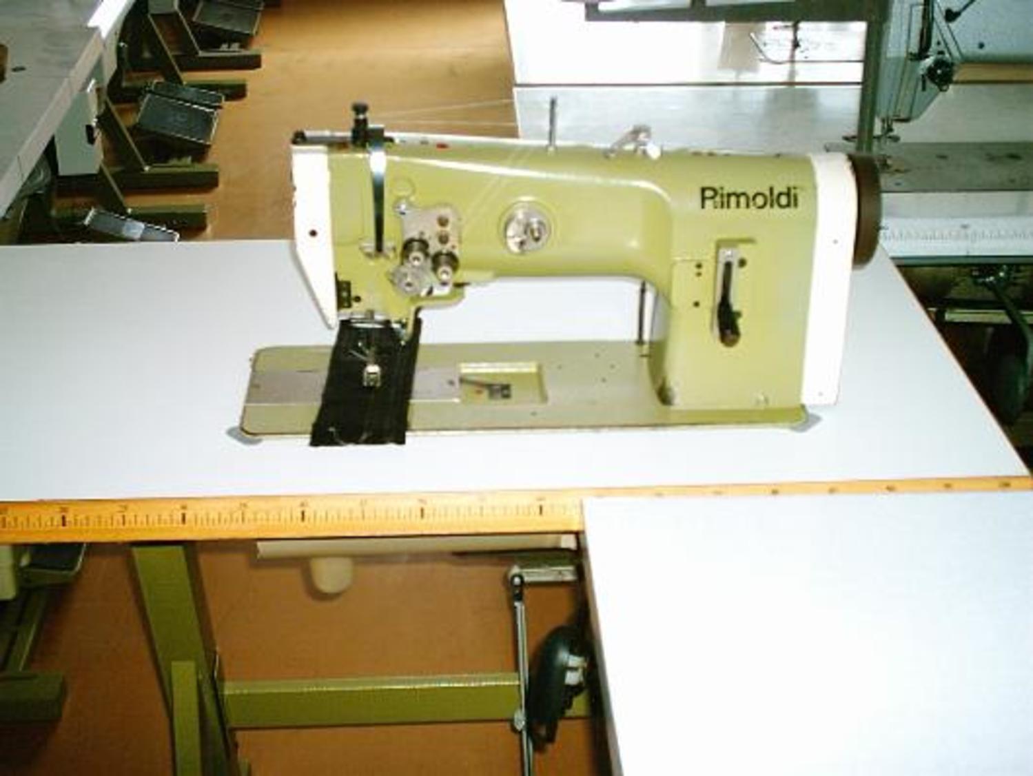 Lot Sewing machine Rimoldi 220100