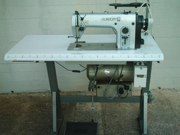 31#4374 Macchina per cucire marca Durkopp 272-140041 in vendita - foto 1