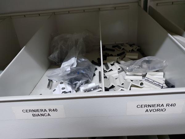 16#4375 Ferramenta e accessori per porte e finestre in vendita - foto 9