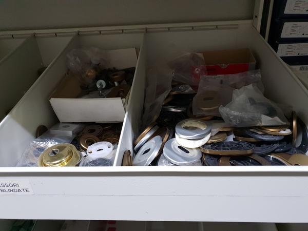 16#4375 Ferramenta e accessori per porte e finestre in vendita - foto 23