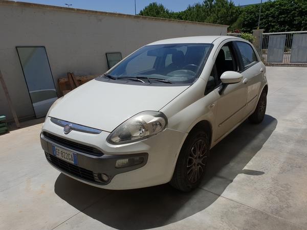 19#4375 Autovettura Fiat Punto in vendita - foto 1