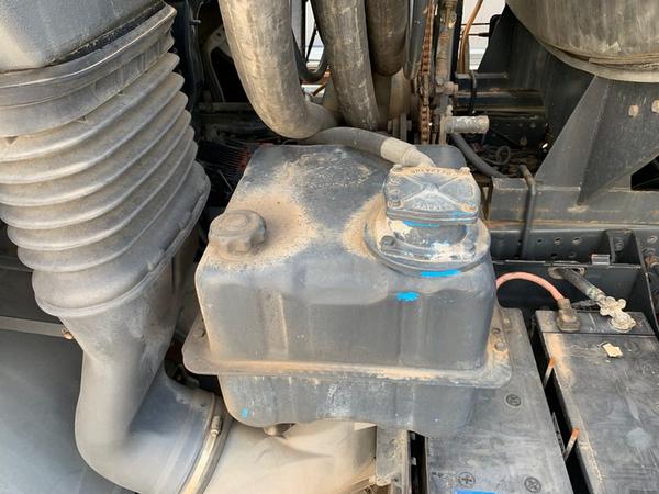 2#4376 Trattore stradale con cisterna trasportocarburanti Iveco Magirus in vendita - foto 3