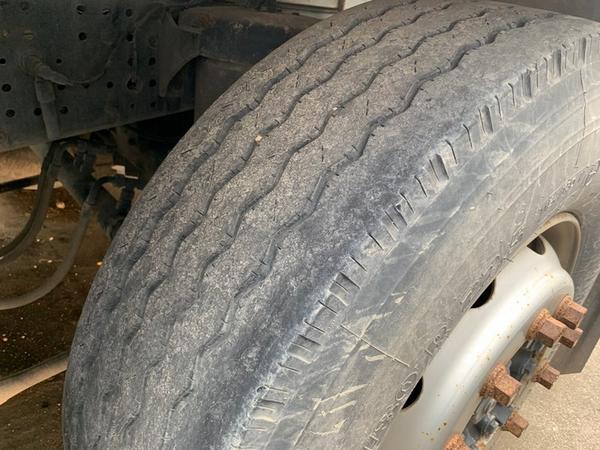 2#4376 Trattore stradale con cisterna trasportocarburanti Iveco Magirus in vendita - foto 7