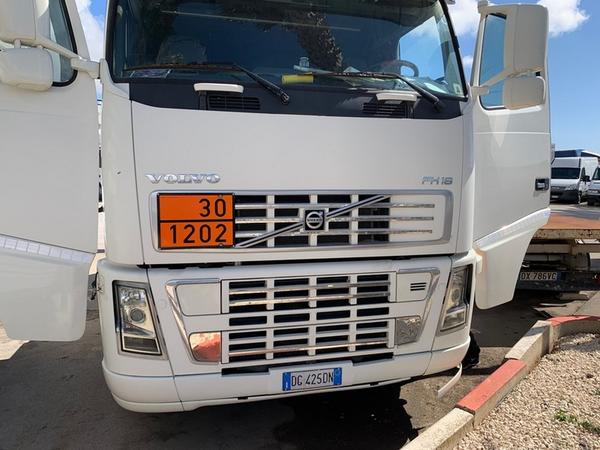 Autocarri in vendita