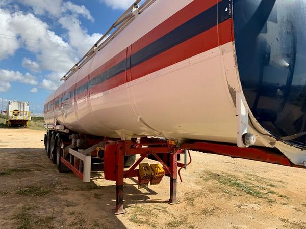 5#4376 Semirimorchio Cisterna per trasporto specifico di sostanze pericolose Acerbi in vendita - foto 1