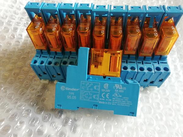 115#4377 Finder 95.05 e relè 24 volts in vendita - foto 2