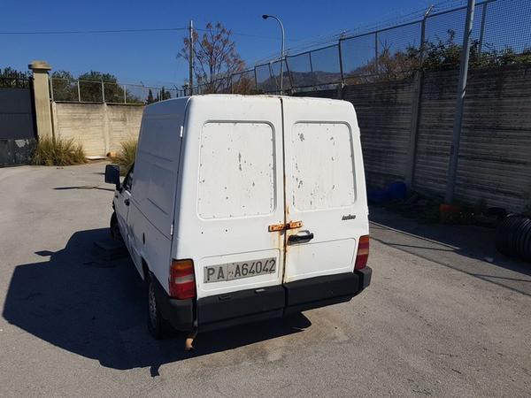 4#4381 Autoveicoli da rottamare in vendita - foto 17