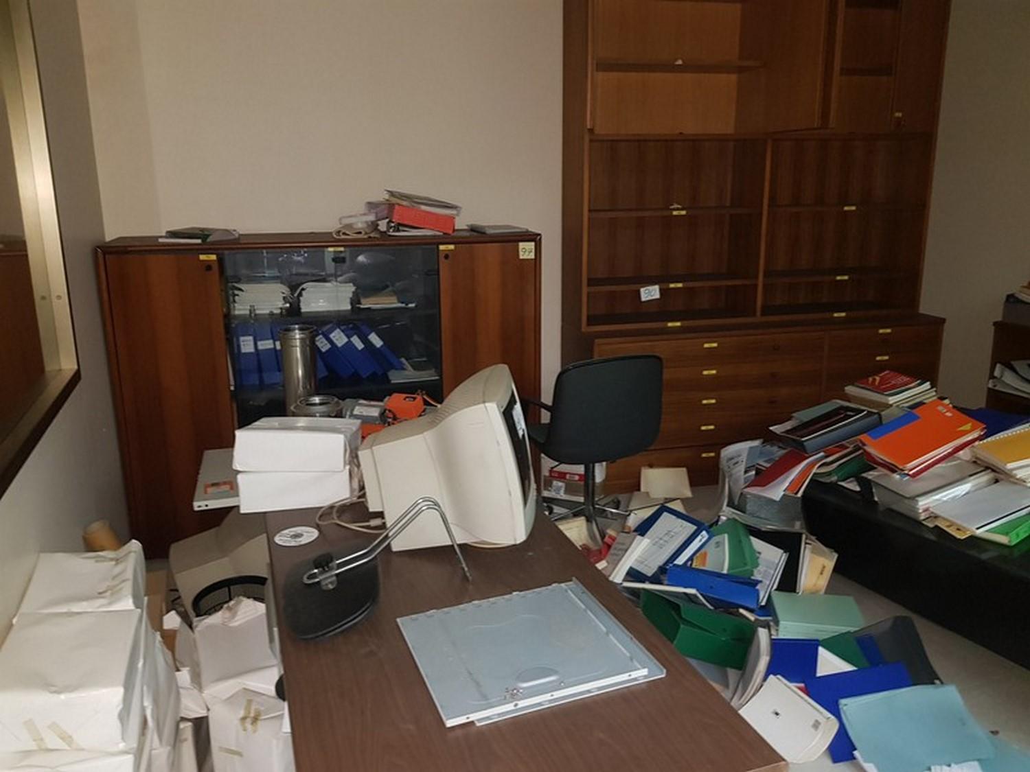 Lot Office equipment