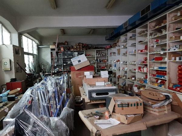 7#4381 Ricambi e attrezzature per il settore dell'impiantistica edile in vendita - foto 1