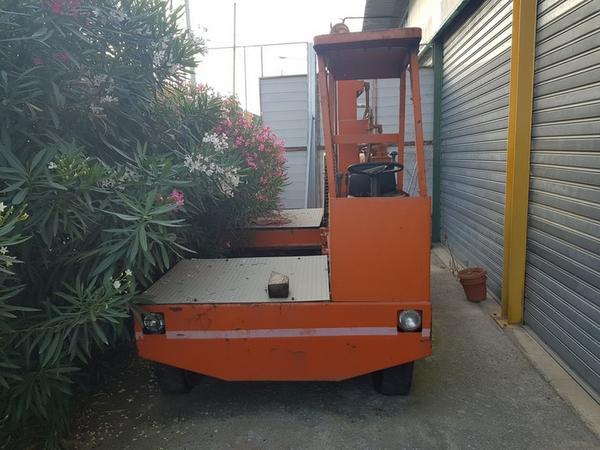 Carrelli elevatori in vendita
