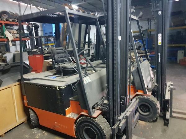 8#4387 Carrello elevatore elettrico Lugli in vendita - foto 3