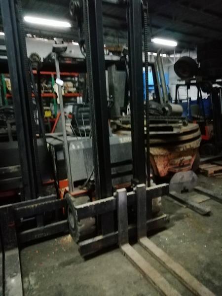 Carrelli elevatori in vendita