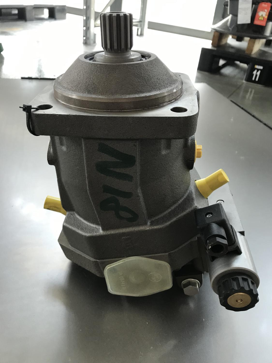 Lot Hydraulic motor BoschRexroth A6VM55EZ3/63WVZB027B