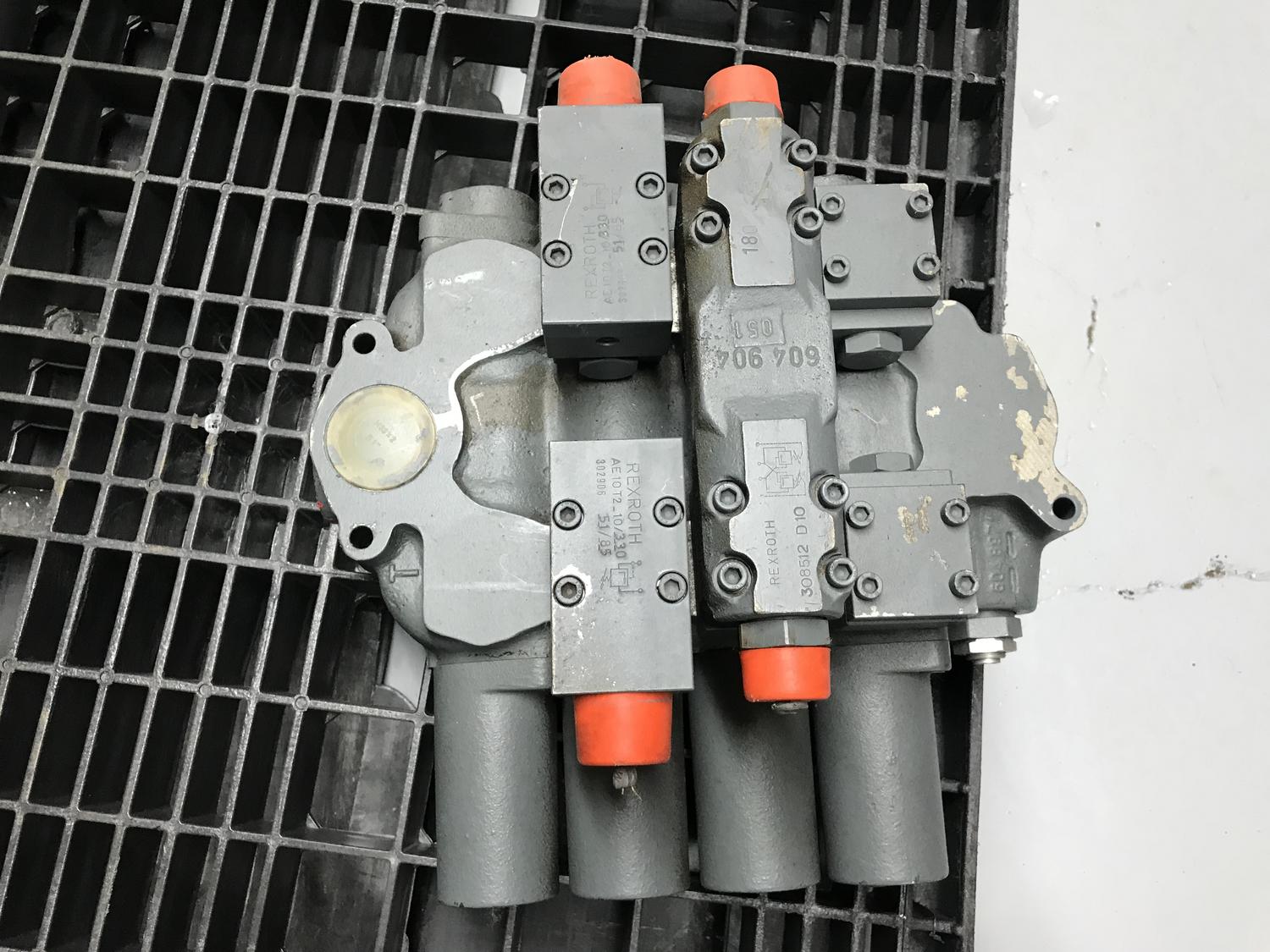 Lot Distributor Rexroth 8048872