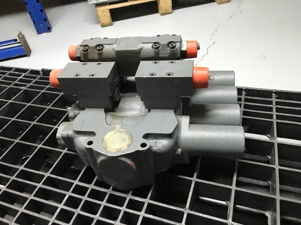 7#4388 Distributore Rexroth 8048871 in vendita - foto 3
