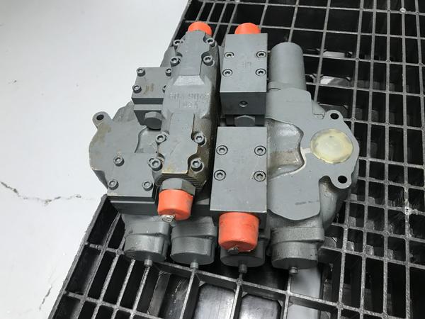 7#4388 Distributore Rexroth 8048871 in vendita - foto 4