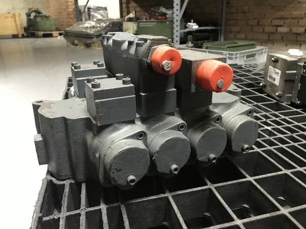 7#4388 Distributore Rexroth 8048871 in vendita - foto 5