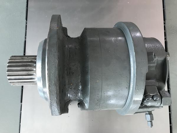 9#4388 Motore idraulico Poclain Hydraulics MS35-0-G11-A35-2A50-0000 in vendita - foto 1